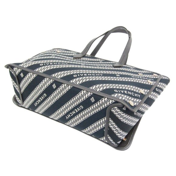 GIVENCHY White Leather Tote Bag - Picture 3 of 12